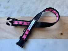Load image into Gallery viewer, 3/4&quot; Pink Pirate Skull and Crossbones